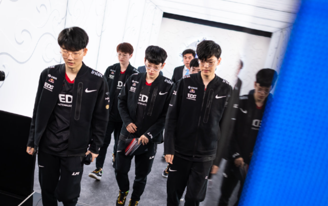 给到答案 给到答案